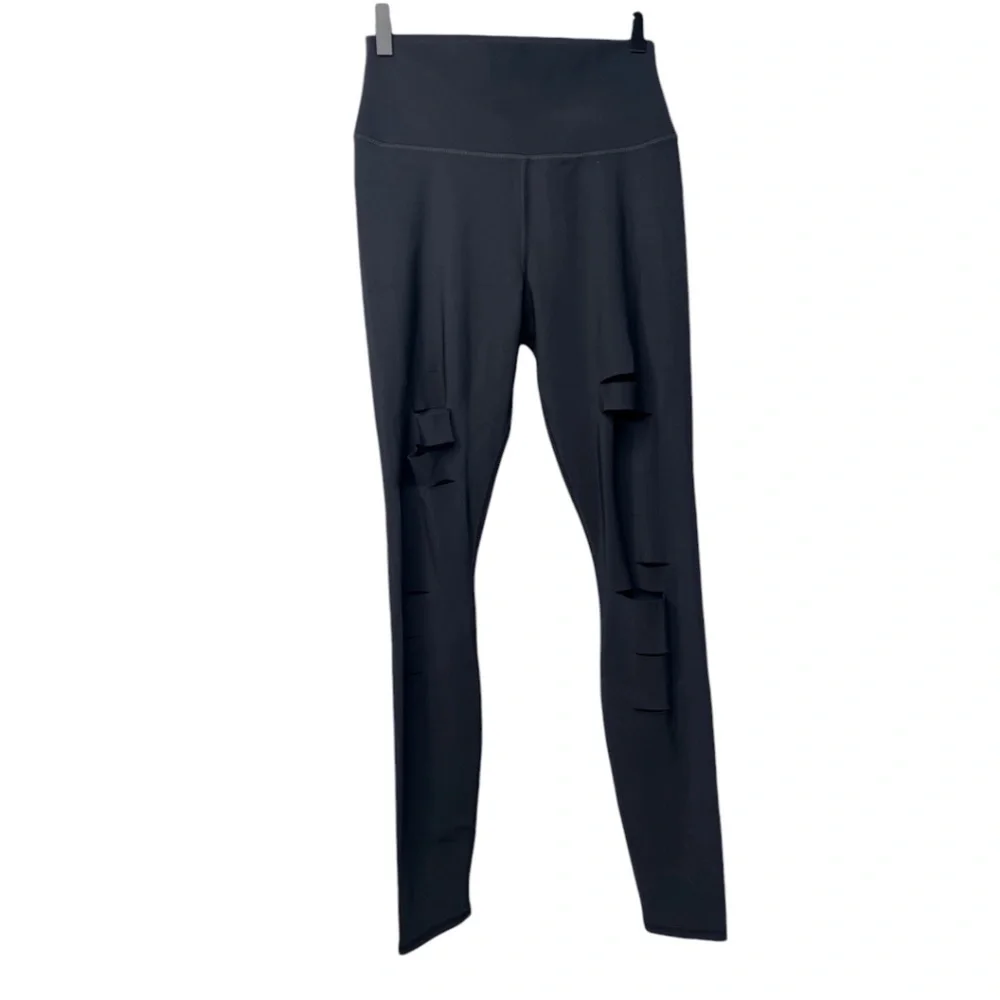 Alo High Waist Ripped‎ Warrior Legging Size M Black